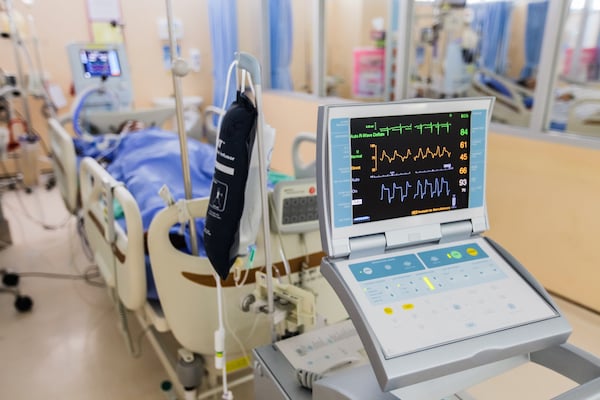 Mayo Clinic Critical Care Insights: COVID-19 Edition – Code Management During the COVID-19 Pandemic: Innovations and Infection Control 2020 (Videos)